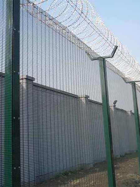 Unveiling the Superior Security Features of 358 Mesh Fence for High-Risk Facilities